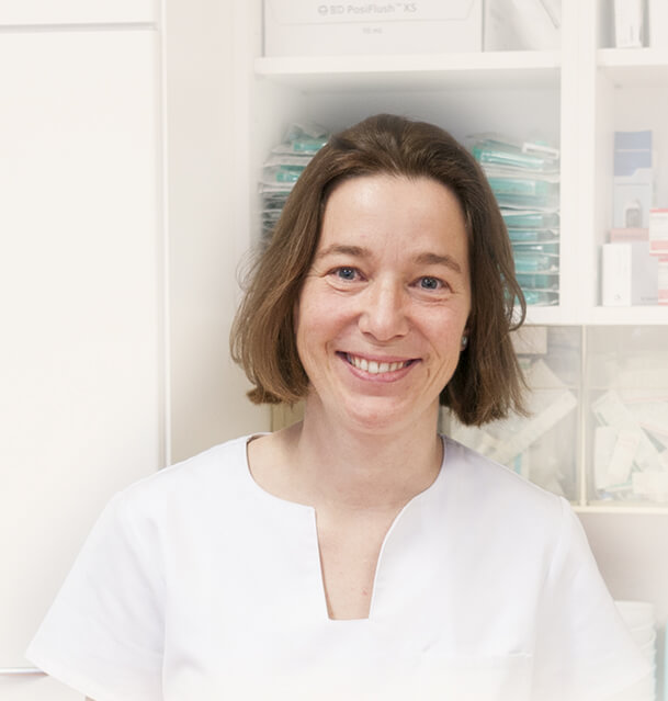 Dr. König